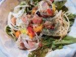 秋鮭スモークサーモンの簡単レシピ　マリネ風パスタサラダ